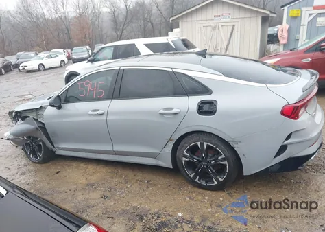 2021 Kia K5 Gt-Line z USA, uszkodzony, nr VIN 5XXG64J28MG080348